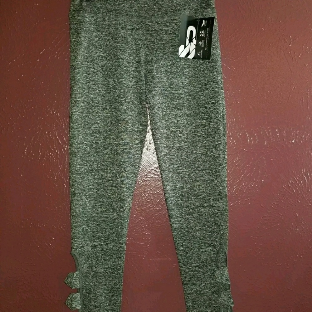 S2 Sportswear Capri Pants